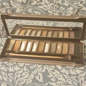 FINAL SALE 🛑 UD Naked 2 Used Pallet with brush